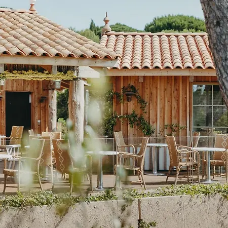 Lily Of The Valley Hotell 5*